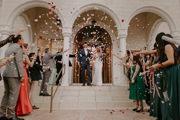 luxurious-fall-wedding-larnaca-crystal-chandeliers-fairy-lights_22