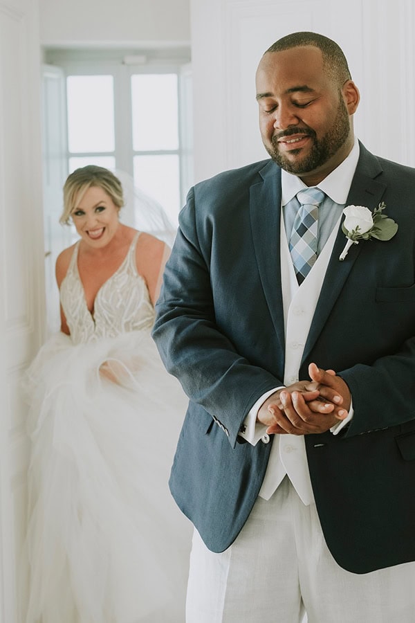 montern-bohemian-summer-wedding-dreamy-santorini-pampas-grass_10