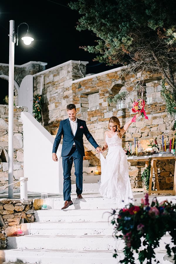 montern-summer-wedding-kythnos-vivid-colors_25