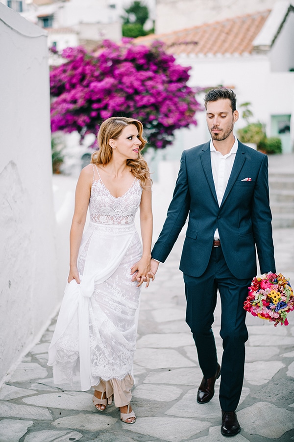montern-summer-wedding-kythnos-vivid-colors_31
