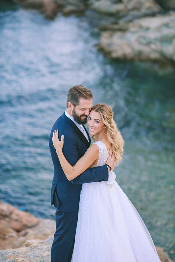 perfect-charming-wedding-these-childhood-sweethearts_03x