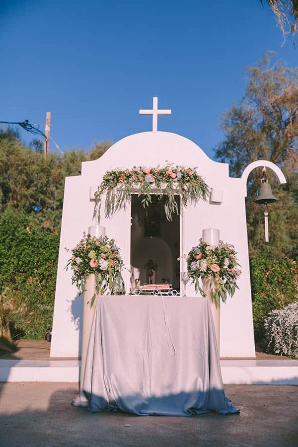 perfect-charming-wedding-these-childhood-sweethearts_05x