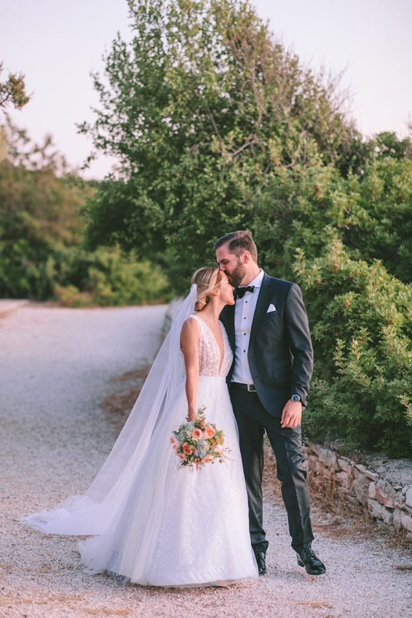 perfect-charming-wedding-these-childhood-sweethearts_11