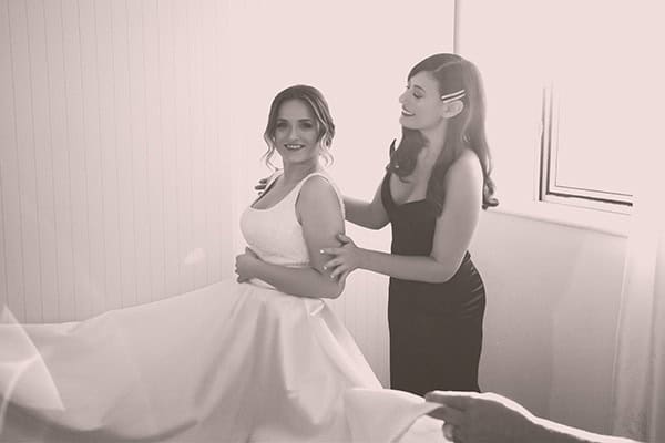 romantic-autumn-wedding-athens-white-hues_05x