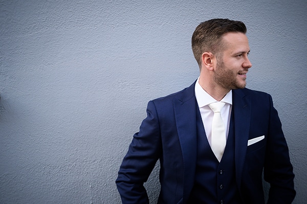 romantic-autumn-wedding-athens-white-hues_11