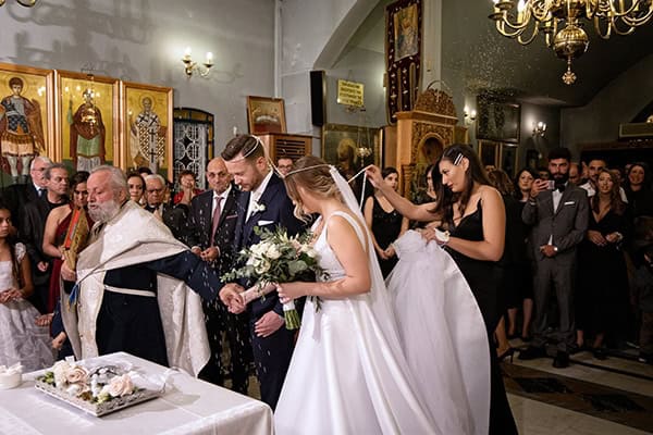 romantic-autumn-wedding-athens-white-hues_16