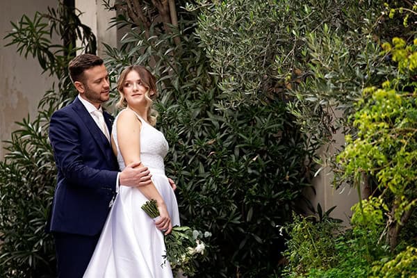 romantic-autumn-wedding-athens-white-hues_23