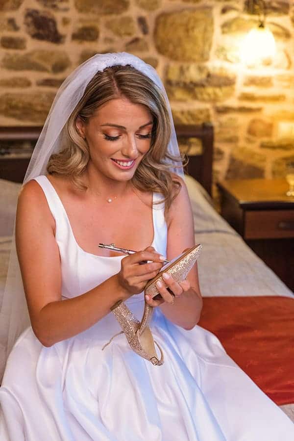 romantic-summer-wedding-chios-ivory-white-hues_07