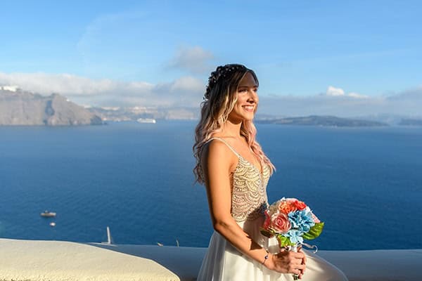 stunning-spring-wedding-santorini-magical-view_05x