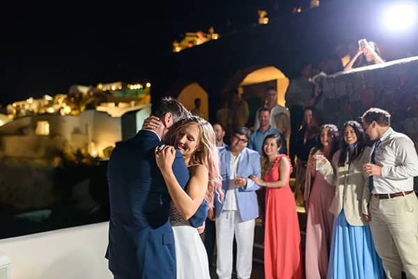 stunning-spring-wedding-santorini-magical-view_19