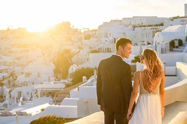 stunning-spring-wedding-santorini-magical-view_21