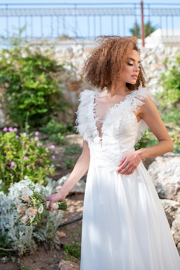 stunning-wedding-dresses-anastasia-deri-bridal-collection-2021_01x