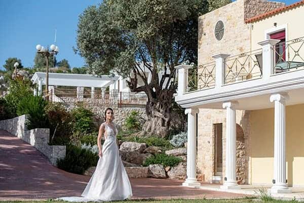 stunning-wedding-dresses-anastasia-deri-bridal-collection-2021_16