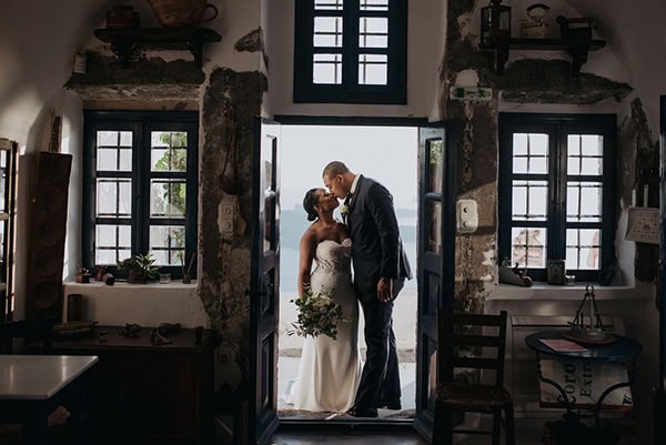 beautiful-wedding-dreamy-view-santorini_13