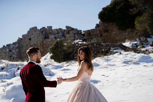 beautiful-winter-wedding-athens-burgundy-hues_02