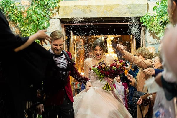 beautiful-winter-wedding-athens-burgundy-hues_11