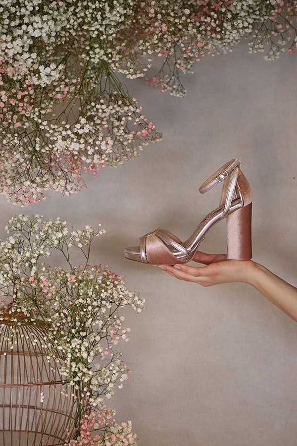 fairytale-bridal-shoes-savrani-creations-floral-patterns-crystals-lace-details_11