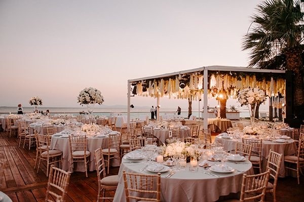 impressive-white-decoration-summer-wedding-flowers-romantic-details-_12