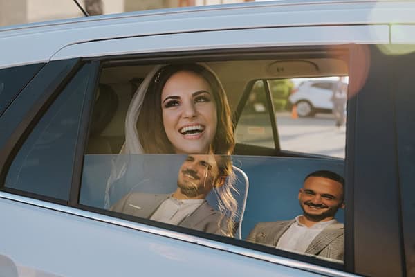 outdoor-summer-wedding-crete-white-gold-hues_14