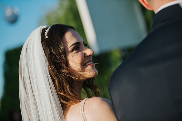 outdoor-summer-wedding-crete-white-gold-hues_19