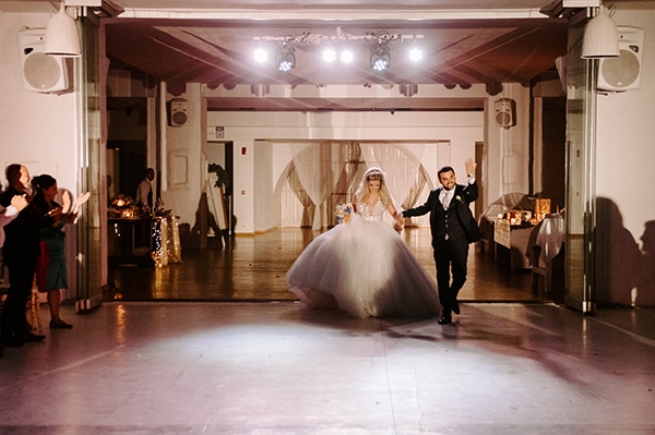 romantic-civil-beach-wedding-blue-peach-hues_28x