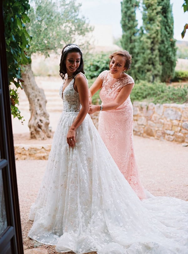 romantic-summer-wedding-hatzi-mansion_04x