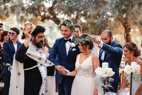 rustic-summer-wedding-crete-olives-romantic-details_24