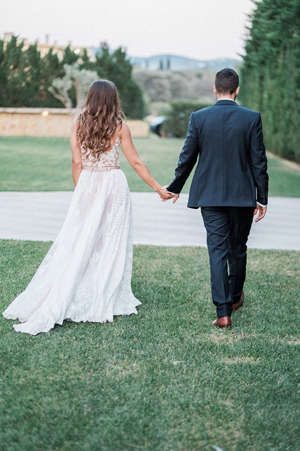 stunning-summer-wedding-athens-lavender-wheats-romantic-details_40x