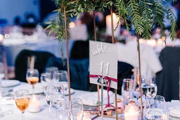 Ιδέες αρίθμησης τραπεζιών των καλεσμένων σας