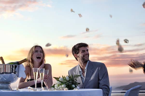 unforgettable-honeymoon-magical-luxury-villas-spa-santorini-island_07x