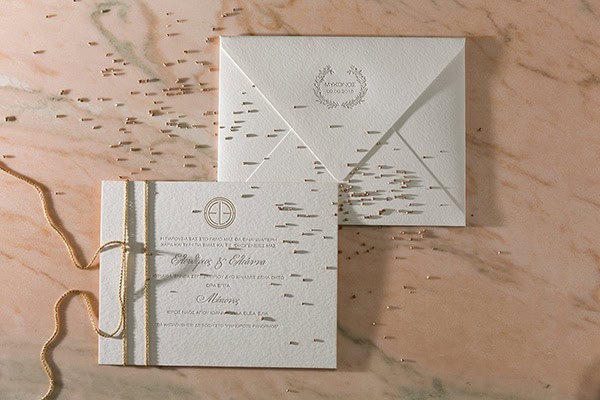 wedding-invitations-type-center-stunning-elegant-wedding_02x