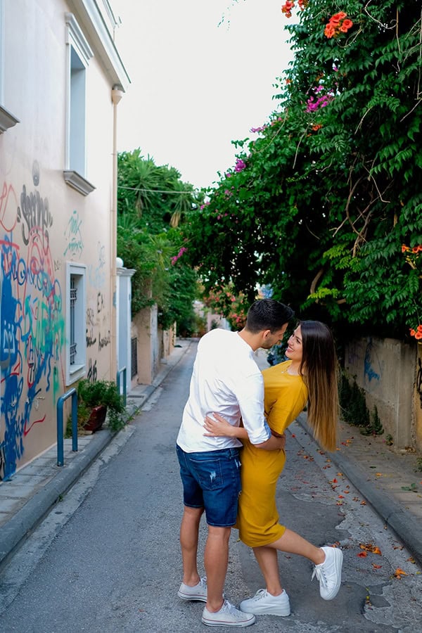 beautiful-engagement-shoot-plaka-athens-_01x