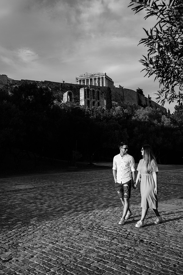 beautiful-engagement-shoot-plaka-athens-_08x