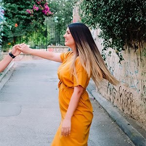 Όμορφo engagement shoot στην Πλάκα Αθήνας │ Ανθή & Aντώνης