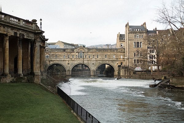 beautiful-prewedding-shoot-bath-_02x