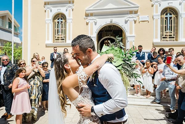 beautiful-spring-wedding-kefalonia-olive-branches-white-flowers-_01