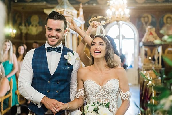 beautiful-spring-wedding-kefalonia-olive-branches-white-flowers-_14