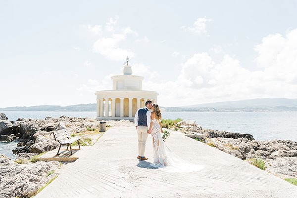 beautiful-spring-wedding-kefalonia-olive-branches-white-flowers-_22