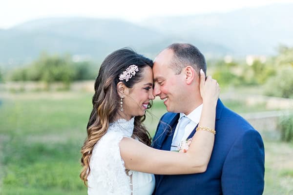 beautiful-summer-wedding-Kefalonia-fuchsia-details-_30