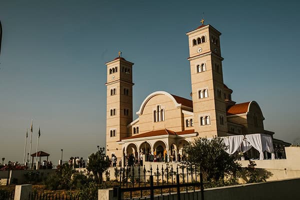 beautiful-summer-wedding-white-roses_07