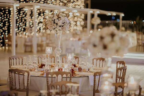 destination-wedding-fairy-lights-elegant-details-_15