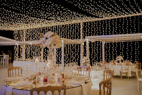 destination-wedding-fairy-lights-elegant-details-_17
