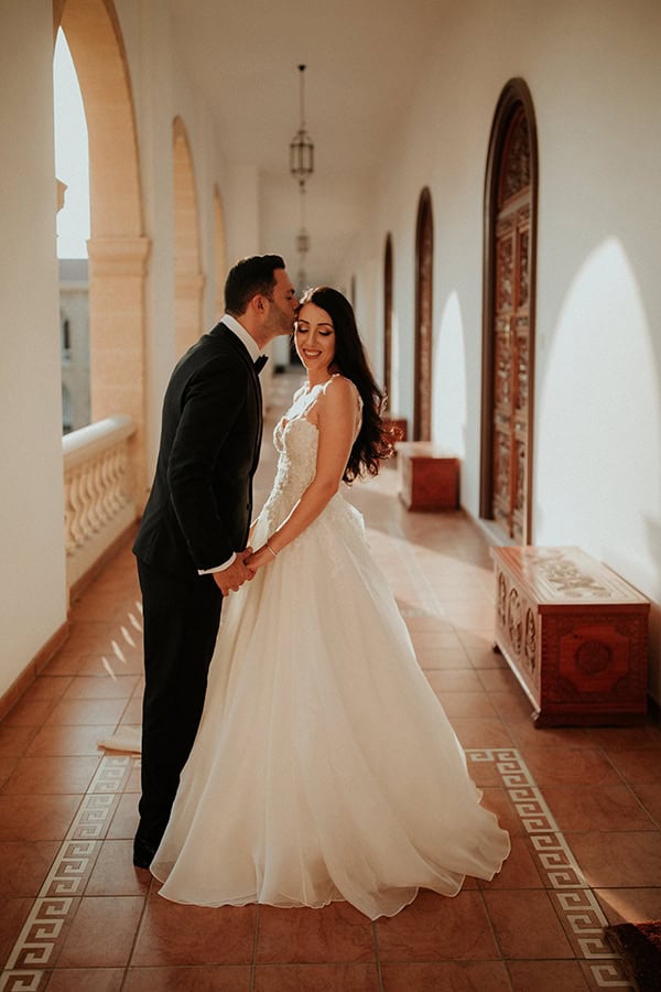 destination-wedding-fairy-lights-elegant-details-_25