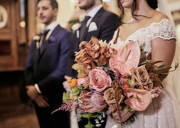 fall-wedding-nicosia-lush-florals_13