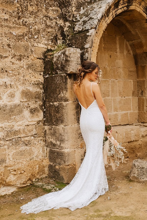 most-romantic-styled-shoot-dried-flowers-bohemian-elements_01x