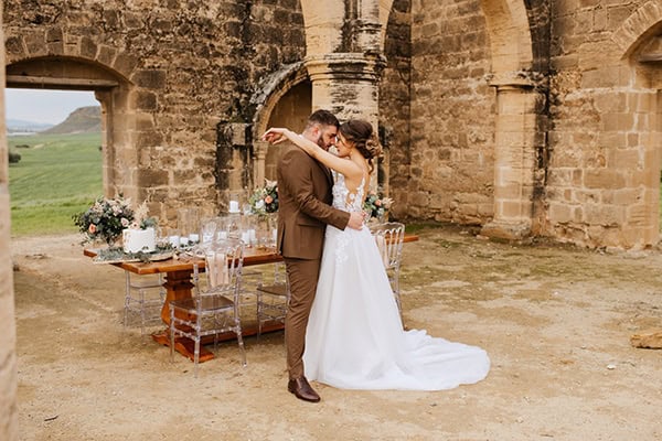 most-romantic-styled-shoot-dried-flowers-bohemian-elements_02