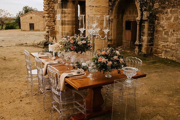 most-romantic-styled-shoot-dried-flowers-bohemian-elements_10z