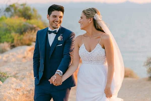 outdoor-summer-wedding-athens-gold-details-succulents_02