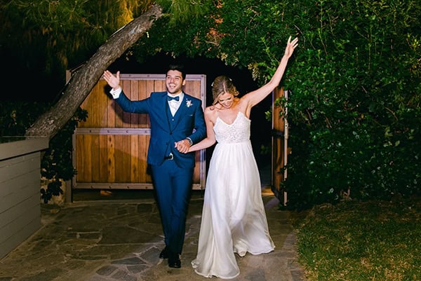 outdoor-summer-wedding-athens-gold-details-succulents_25