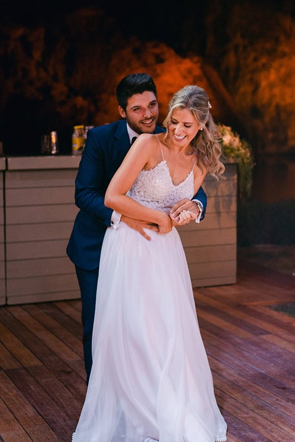 outdoor-summer-wedding-athens-gold-details-succulents_27